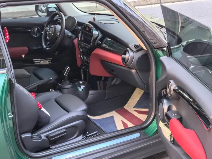 2021 MINI MINI 1.5T 136HP L3 7DCT,autocango,china used car exporter,china ev exporter,chinese used car exporter,chinese used ev exporter