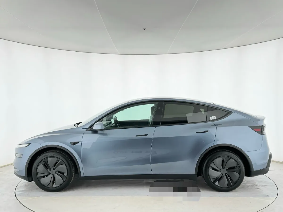 2025 Tesla Model Y BEV 78.4KWH,autocango,china used car exporter,china ev exporter,chinese used car exporter,chinese used ev exporter