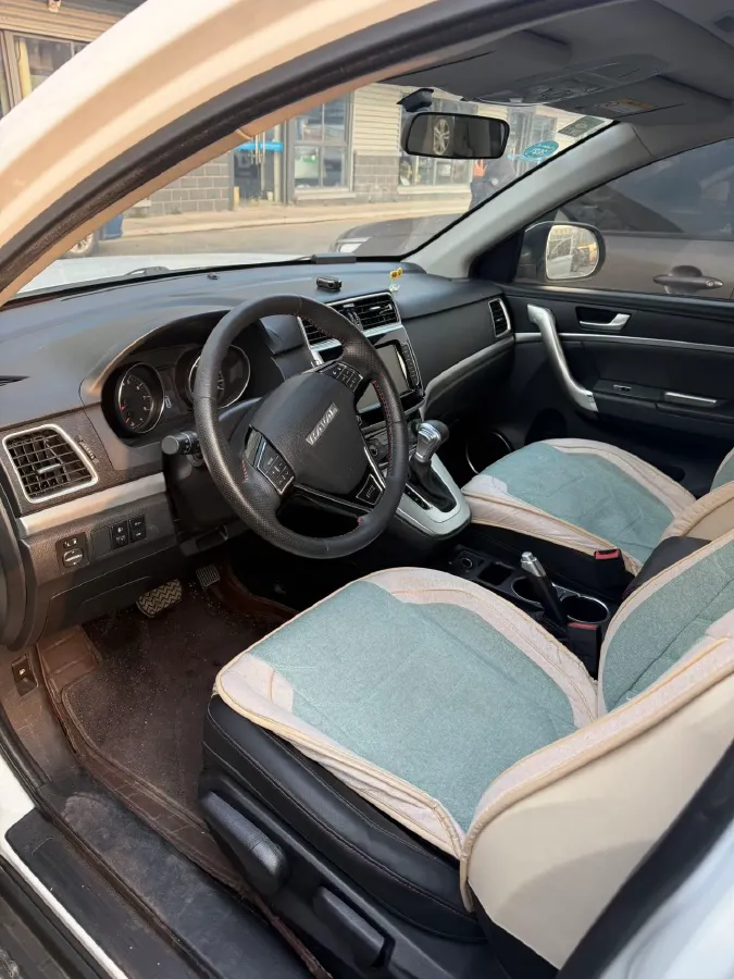 2019 Haval M6 1.5T 150HP L4 7DCT,autocango,china used car exporter,china ev exporter,chinese used car exporter,chinese used ev exporter