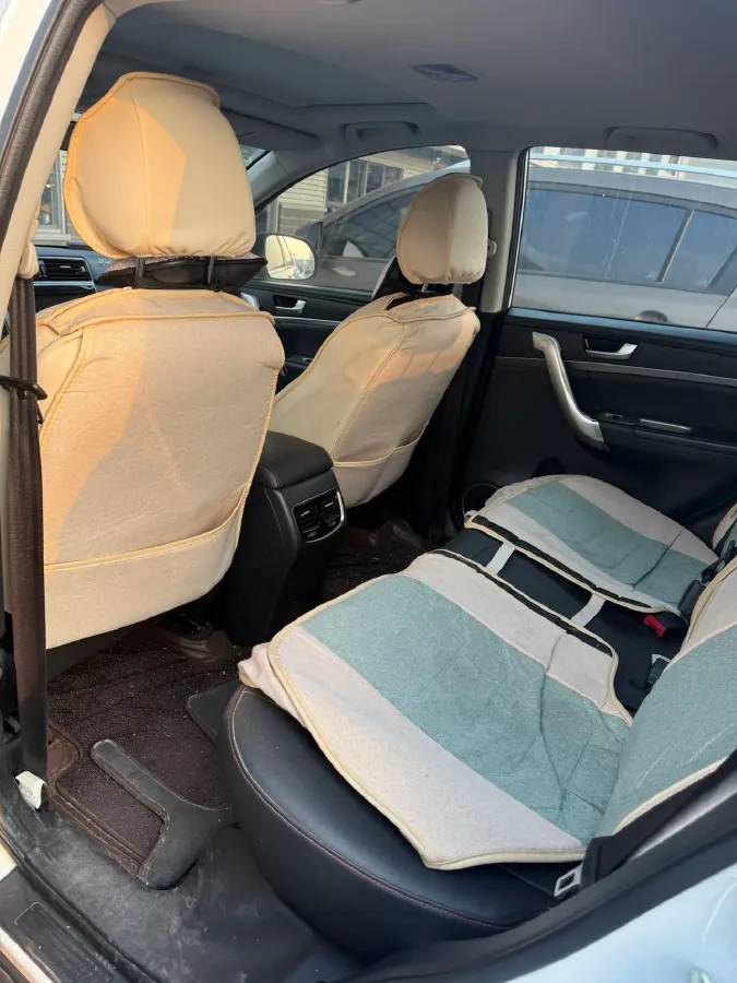 2019 Haval M6 1.5T 150HP L4 7DCT,autocango,china used car exporter,china ev exporter,chinese used car exporter,chinese used ev exporter