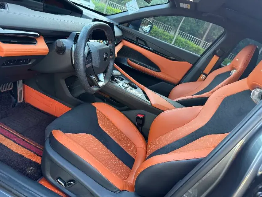 2023 ChangAn UNI-V 1.5T 188HP L4 7DCT,autocango,china used car exporter,china ev exporter,chinese used car exporter,chinese used ev exporter