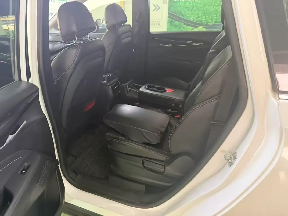 2022 MAXUS Euniq 5 BEV 70KWH,autocango,china used car exporter,china ev exporter,chinese used car exporter,chinese used ev exporter