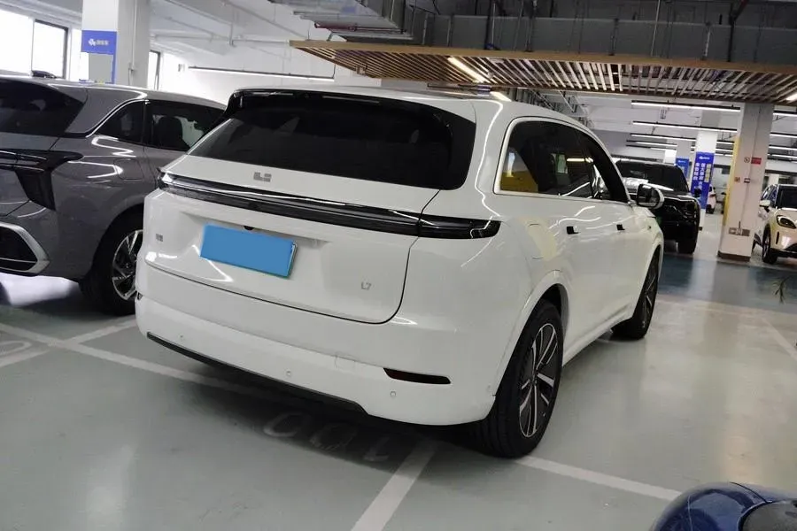 2024 Li L8 Range Extended 154HP REEV 42.8KWH,autocango,china used car exporter,china ev exporter,chinese used car exporter,chinese used ev exporter