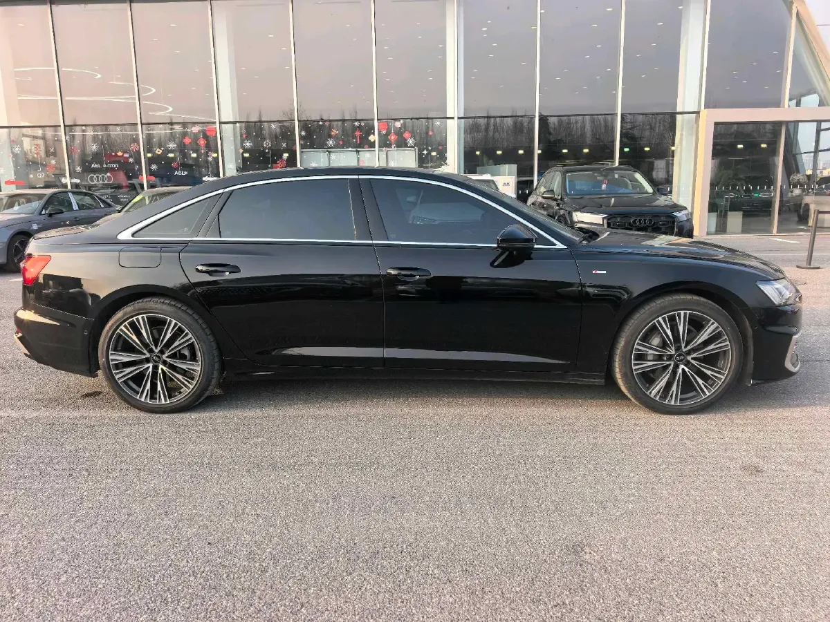 2023 Audi A6L 2.0T 245HP L4 7DCT,autocango,china used car exporter,china ev exporter,chinese used car exporter,chinese used ev exporter
