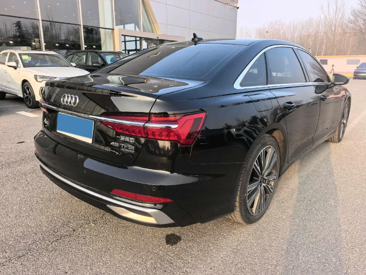 2023 Audi A6L 2.0T 245HP L4 7DCT,autocango,china used car exporter,china ev exporter,chinese used car exporter,chinese used ev exporter