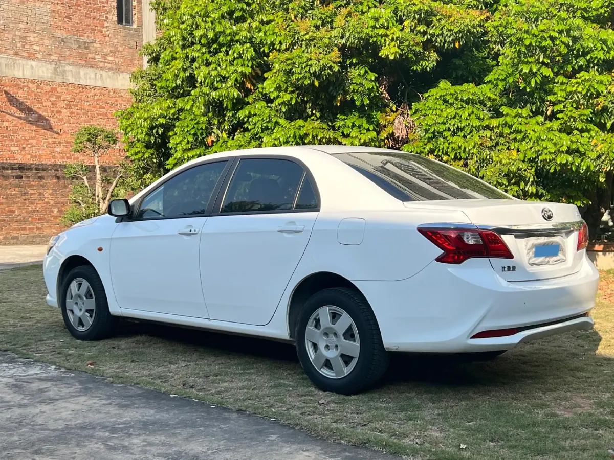 2020 BYD F3 1.5L 109HP L4 5MT,autocango,china used car exporter,china ev exporter,chinese used car exporter,chinese used ev exporter