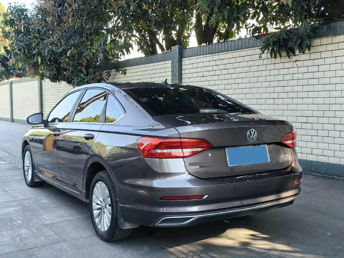 2018 Skoda Karoq 1.4T 150HP L4 7DCT,autocango,china used car exporter,china ev exporter,chinese used car exporter,chinese used ev exporter