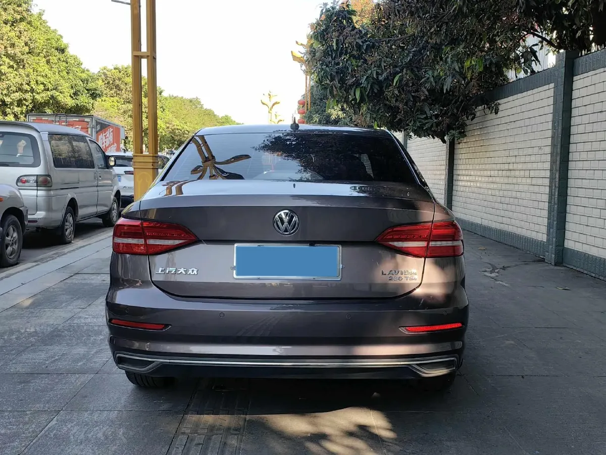 2018 Skoda Karoq 1.4T 150HP L4 7DCT,autocango,china used car exporter,china ev exporter,chinese used car exporter,chinese used ev exporter