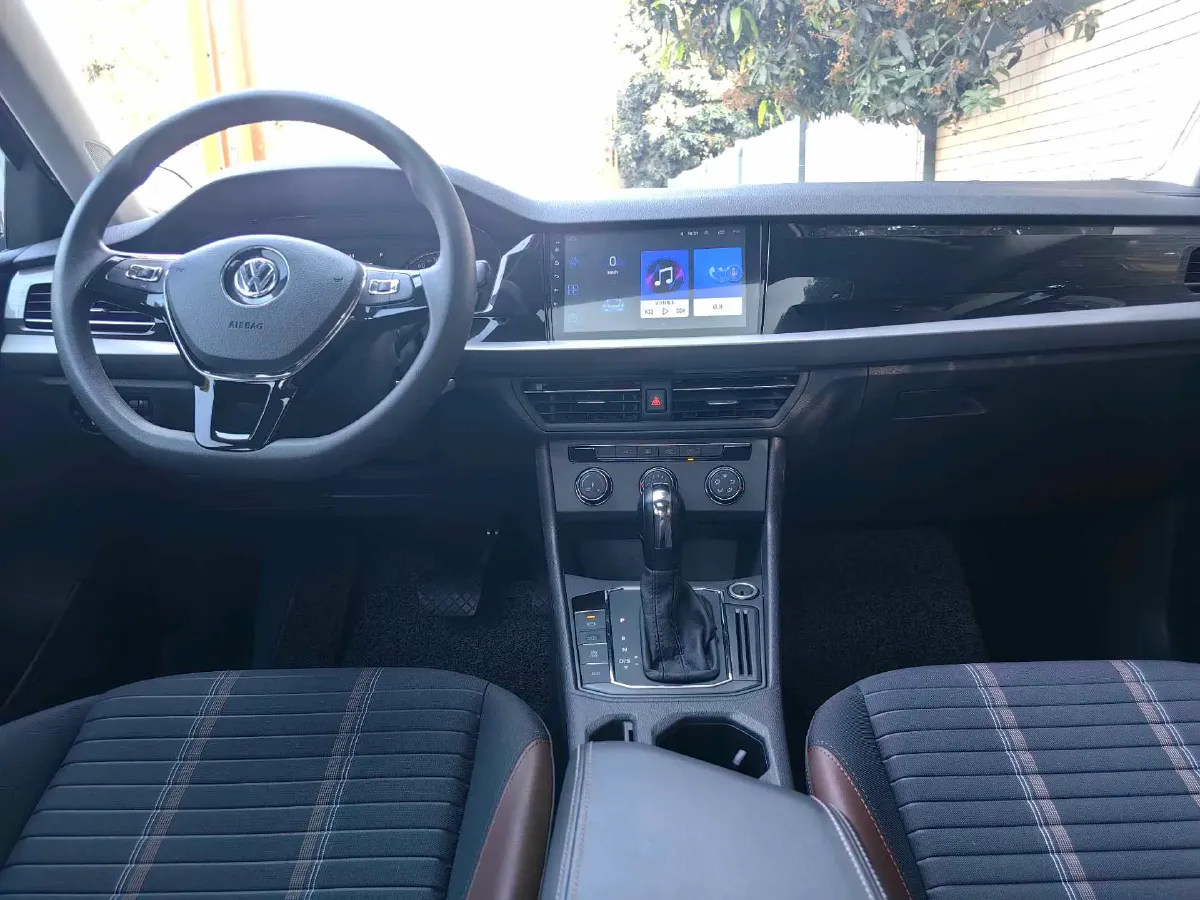 2018 Skoda Karoq 1.4T 150HP L4 7DCT,autocango,china used car exporter,china ev exporter,chinese used car exporter,chinese used ev exporter