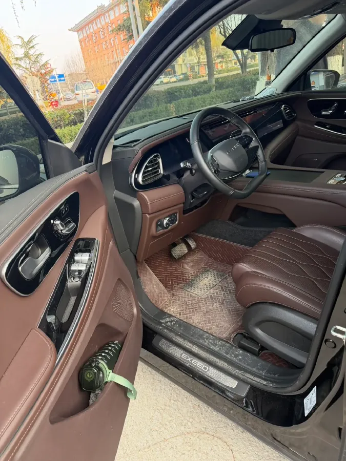 2025 Exceed VX 2.0T 261HP L4 8AT,autocango,china used car exporter,china ev exporter,chinese used car exporter,chinese used ev exporter