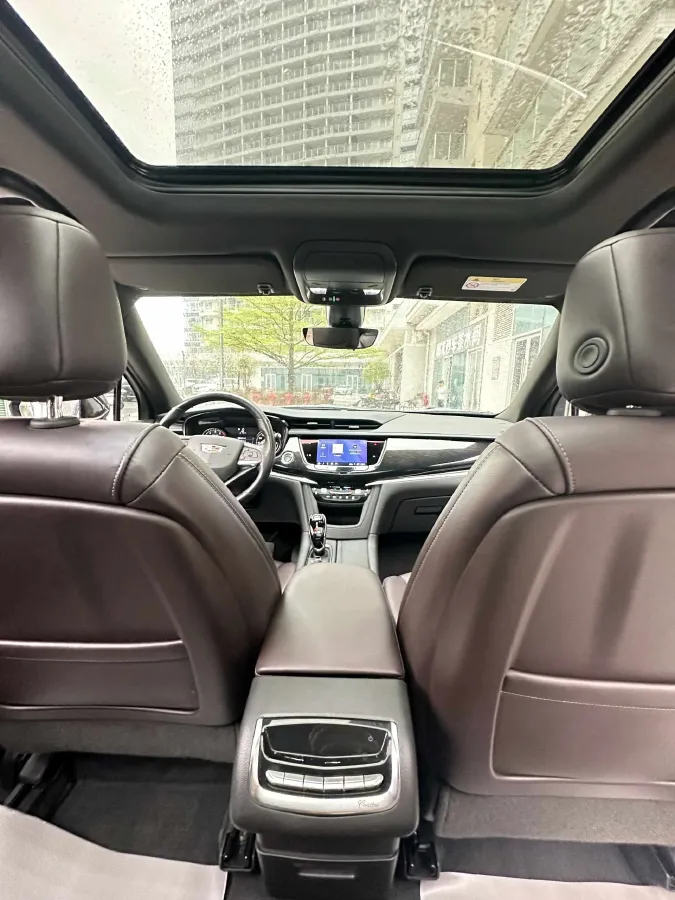 2022 Cadillac XT6 2.0T 237HP L4 9AT,autocango,china used car exporter,china ev exporter,chinese used car exporter,chinese used ev exporter