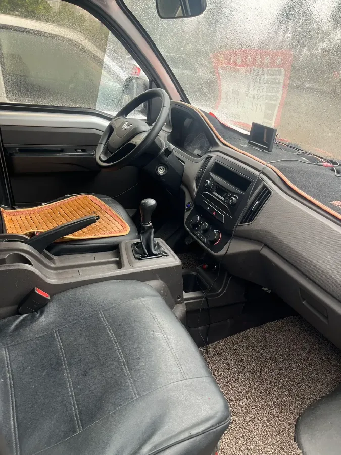 2019 WuLing RongGuang New Truck 1.5L 107HP L4 5MT,autocango,china used car exporter,china ev exporter,chinese used car exporter,chinese used ev exporter