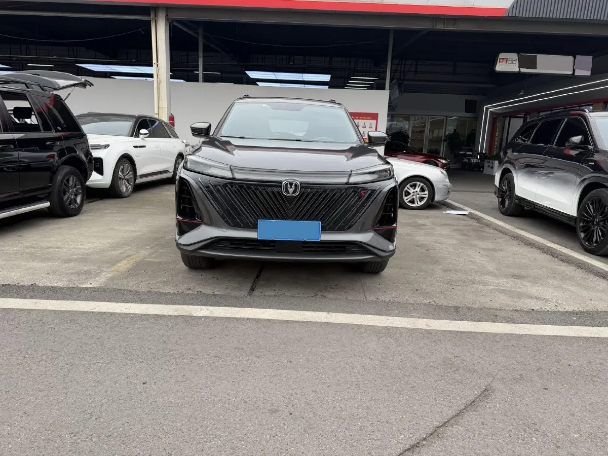 2022 ChangAn CS75 Plus 1.5T 188HP L4 8AT,autocango,china used car exporter,china ev exporter,chinese used car exporter,chinese used ev exporter