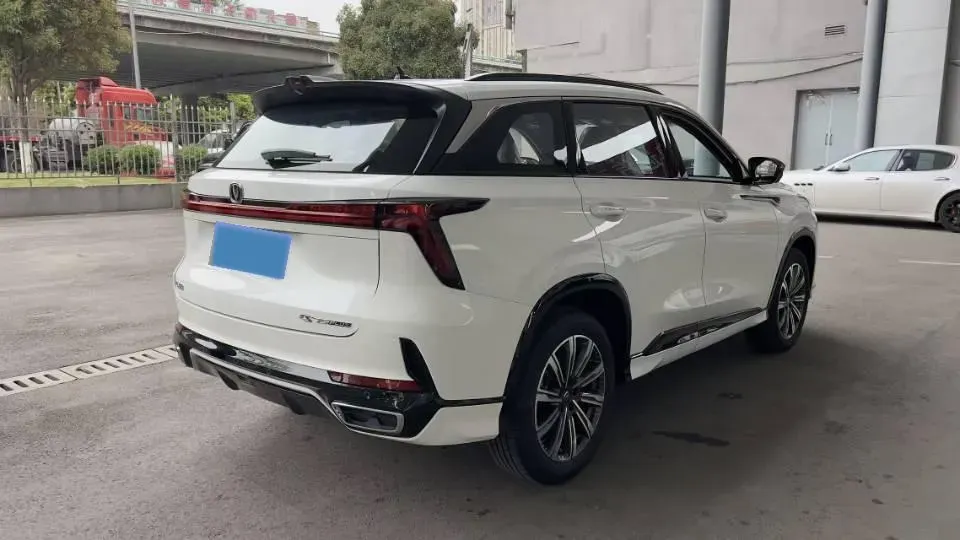 2024 ChangAn CS75 Plus 1.5T 188HP L4 8AT,autocango,china used car exporter,china ev exporter,chinese used car exporter,chinese used ev exporter