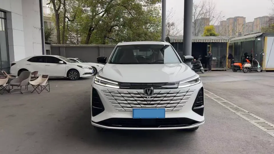 2024 ChangAn CS75 Plus 1.5T 188HP L4 8AT,autocango,china used car exporter,china ev exporter,chinese used car exporter,chinese used ev exporter