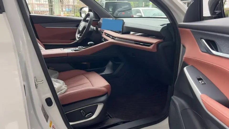 2024 ChangAn CS75 Plus 1.5T 188HP L4 8AT,autocango,china used car exporter,china ev exporter,chinese used car exporter,chinese used ev exporter