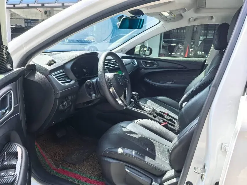 2020 Roewe i5 1.5L 120HP L4 CVT,autocango,china used car exporter,china ev exporter,chinese used car exporter,chinese used ev exporter