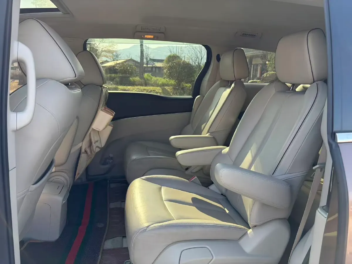 2020 Buick GL8 2.0T 237HP L4 9AT,autocango,china used car exporter,china ev exporter,chinese used car exporter,chinese used ev exporter