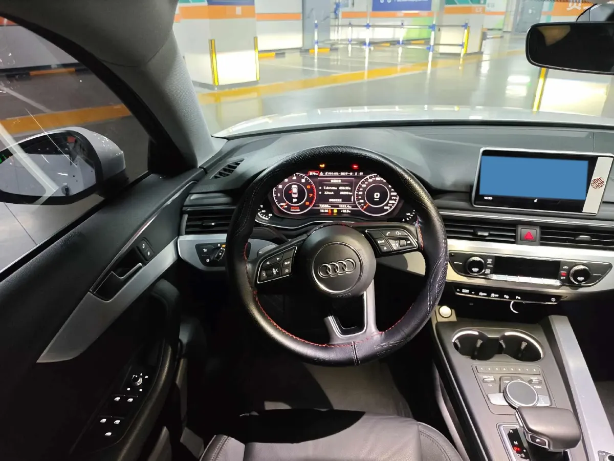 2019 Audi A4L 2.0T 190HP L4 7DCT,autocango,china used car exporter,china ev exporter,chinese used car exporter,chinese used ev exporter
