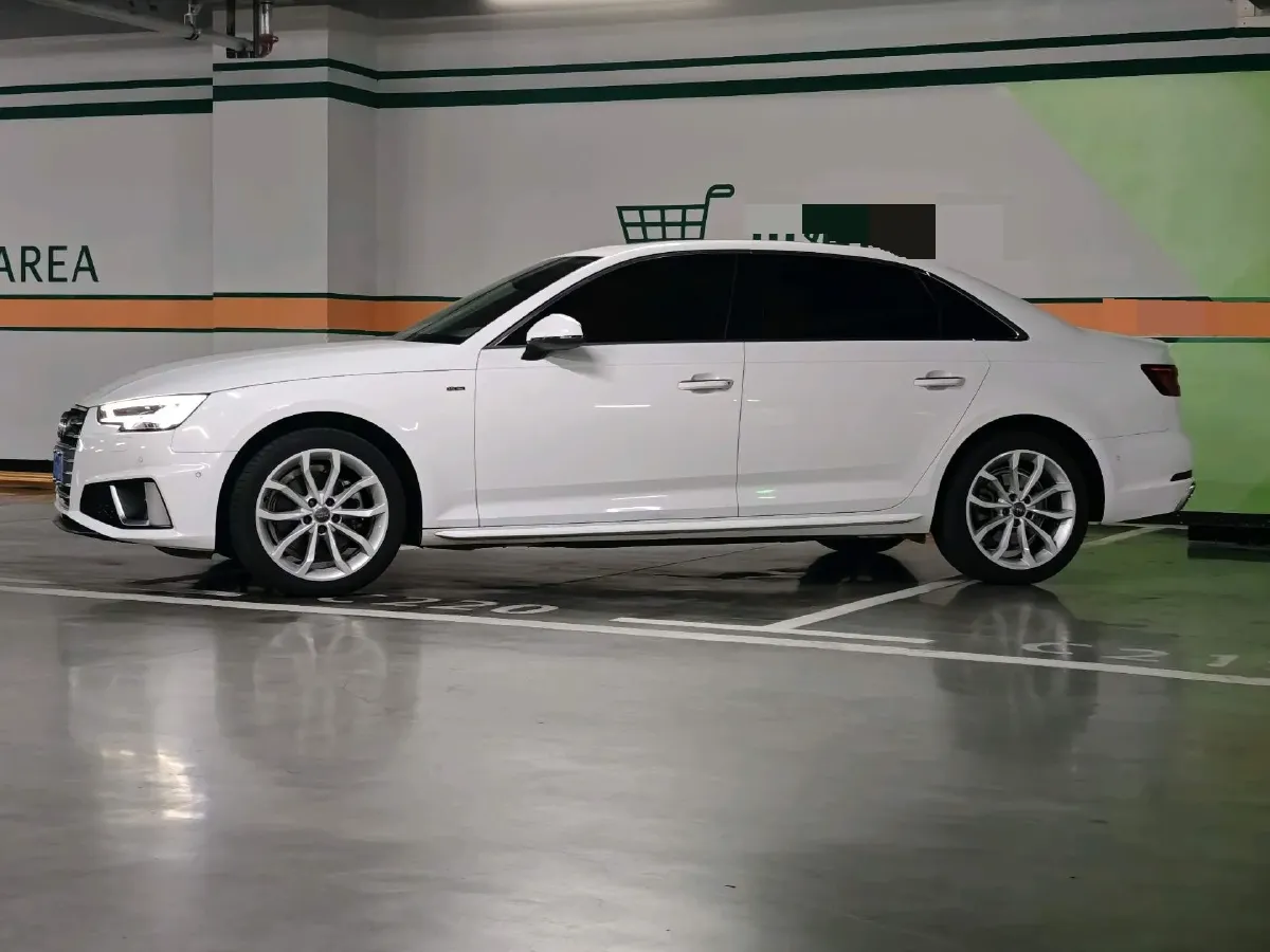 2019 Audi A4L 2.0T 190HP L4 7DCT,autocango,china used car exporter,china ev exporter,chinese used car exporter,chinese used ev exporter