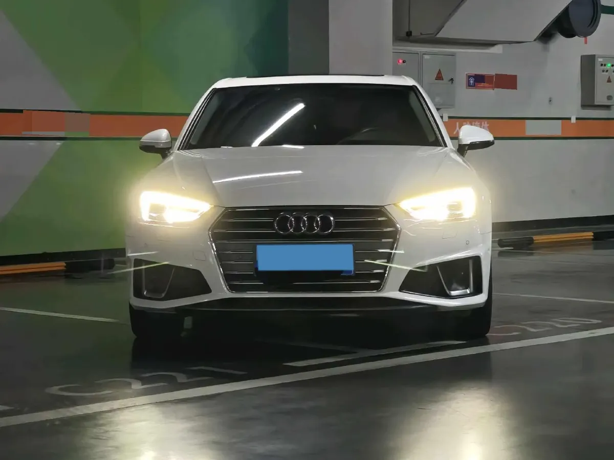 2019 Audi A4L 2.0T 190HP L4 7DCT,autocango,china used car exporter,china ev exporter,chinese used car exporter,chinese used ev exporter