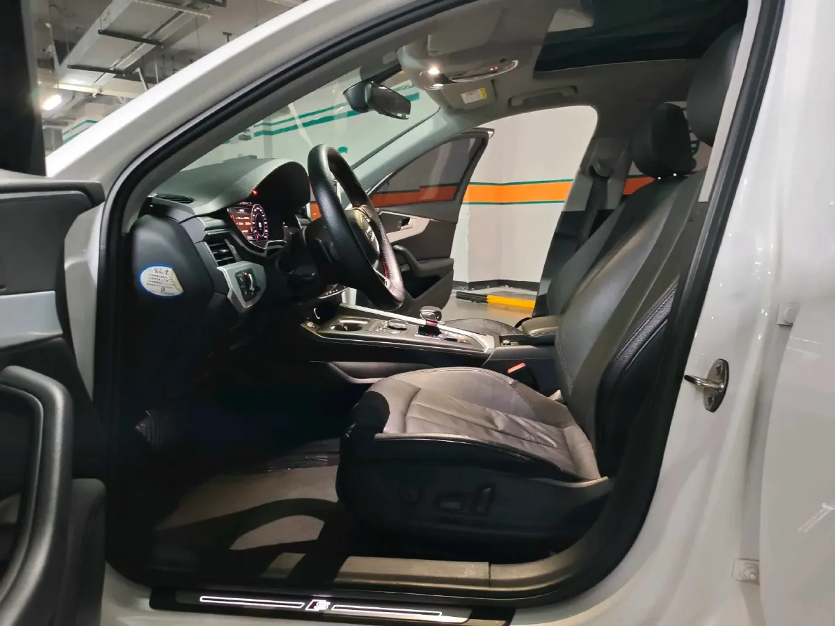 2019 Audi A4L 2.0T 190HP L4 7DCT,autocango,china used car exporter,china ev exporter,chinese used car exporter,chinese used ev exporter