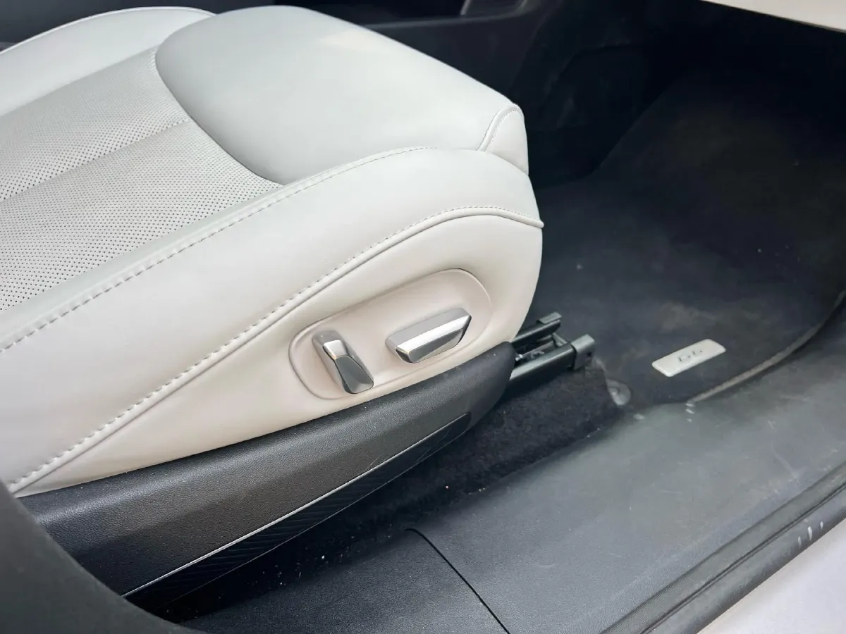 2023 Xpeng G6 BEV 87.5KWH,autocango,china used car exporter,china ev exporter,chinese used car exporter,chinese used ev exporter