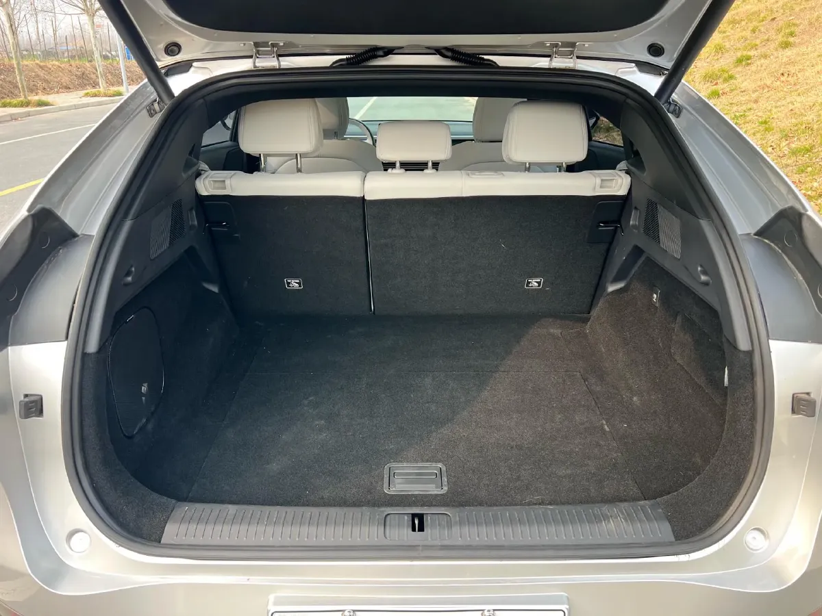 2023 Xpeng G6 BEV 87.5KWH,autocango,china used car exporter,china ev exporter,chinese used car exporter,chinese used ev exporter