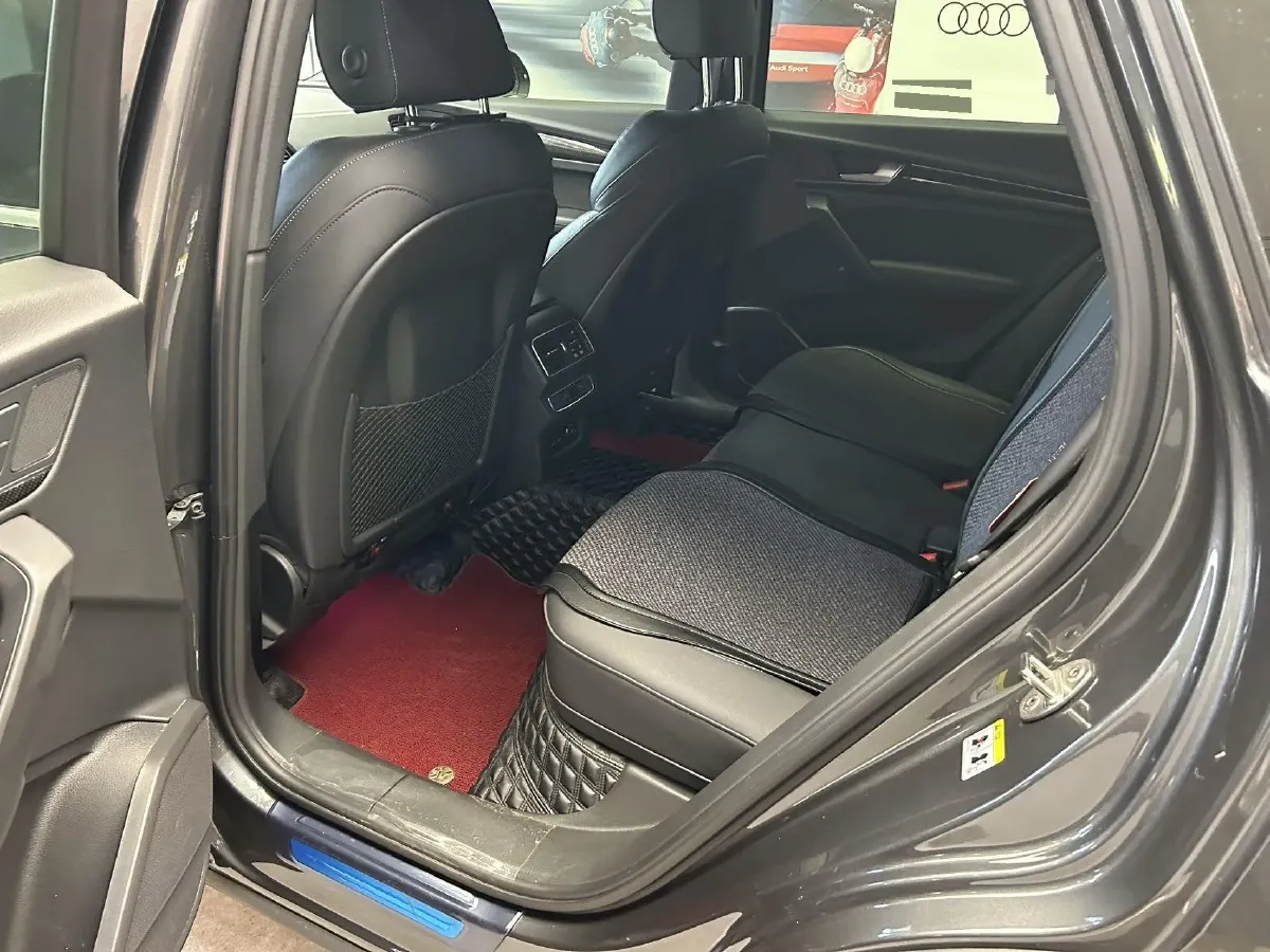 2021 Audi Q5L Sportback 2.0T 190HP L4 7DCT,autocango,china used car exporter,china ev exporter,chinese used car exporter,chinese used ev exporter