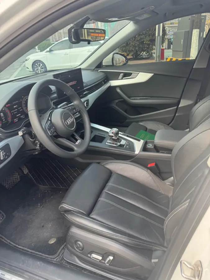 2024 Audi A4L 2.0T 190HP L4 7DCT,autocango,china used car exporter,china ev exporter,chinese used car exporter,chinese used ev exporter