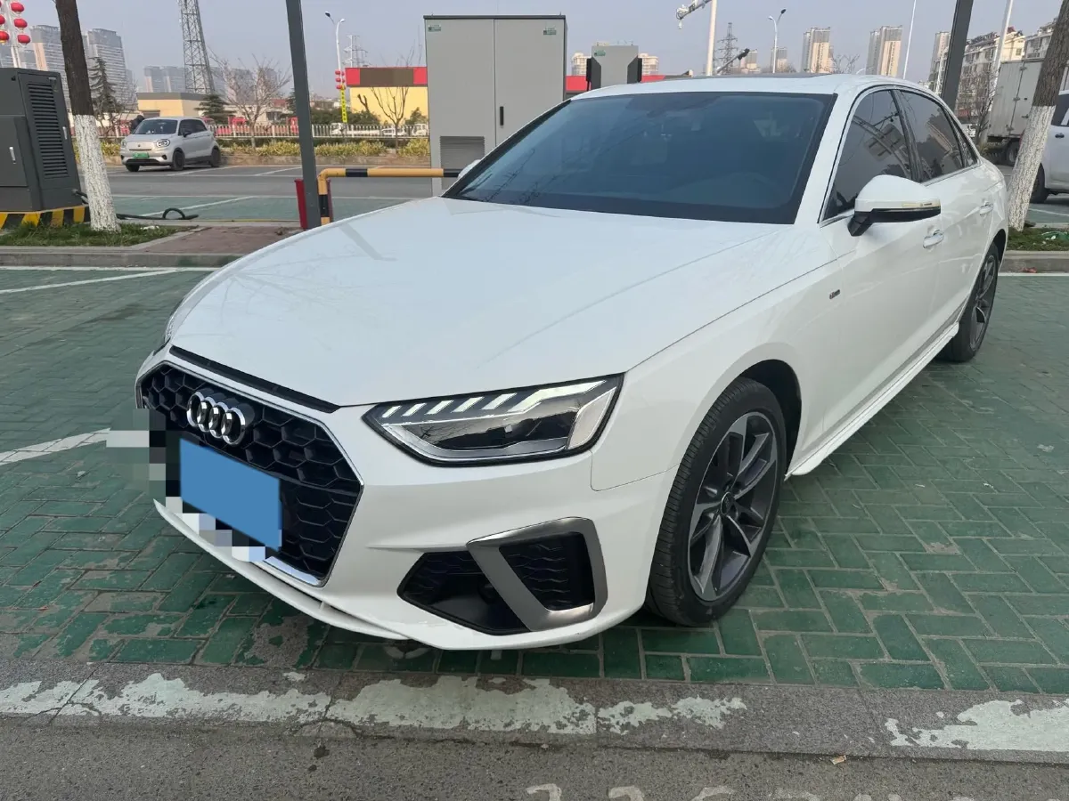 2024 Audi A4L 2.0T 190HP L4 7DCT,autocango,china used car exporter,china ev exporter,chinese used car exporter,chinese used ev exporter
