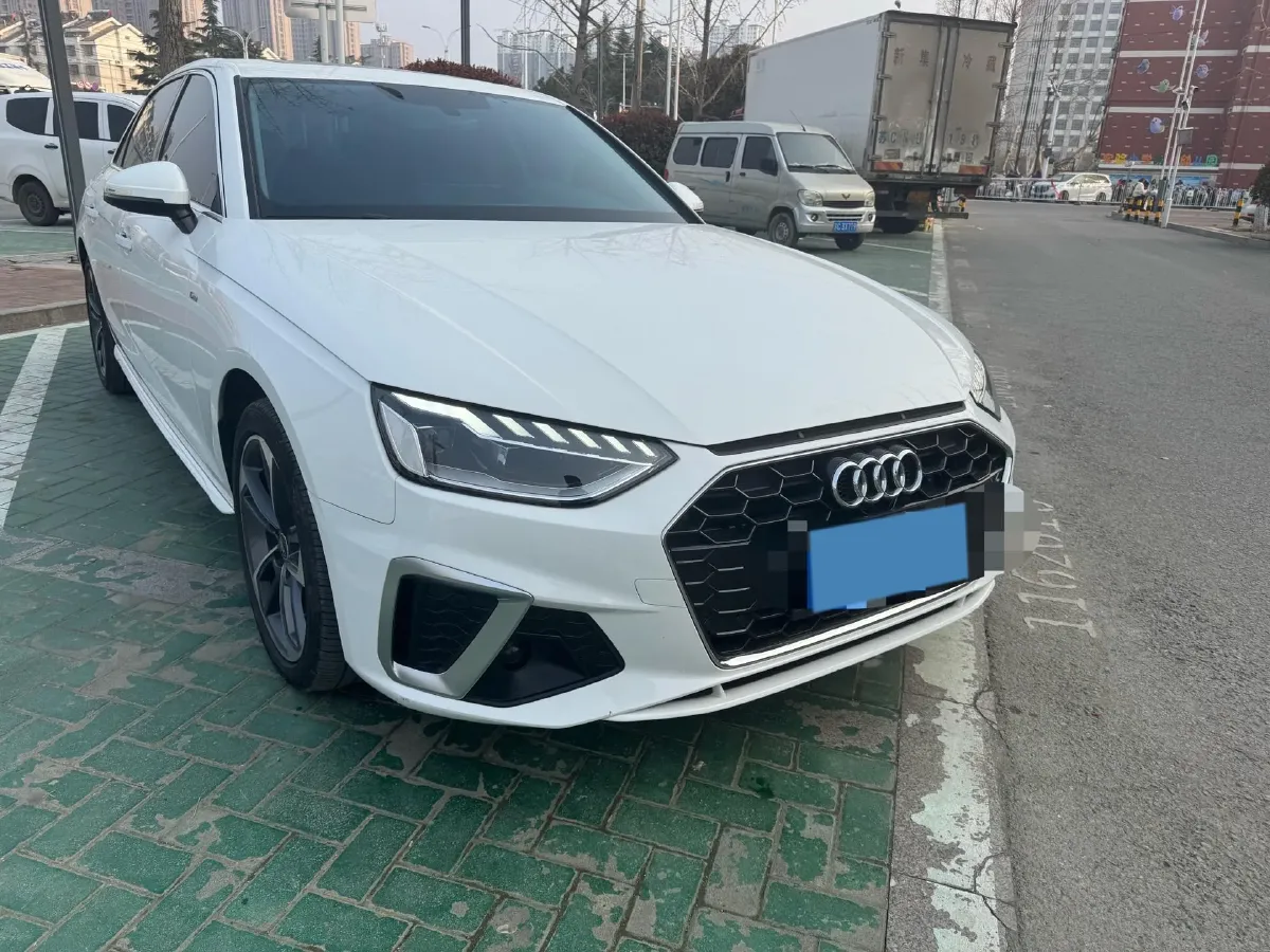 2024 Audi A4L 2.0T 190HP L4 7DCT,autocango,china used car exporter,china ev exporter,chinese used car exporter,chinese used ev exporter