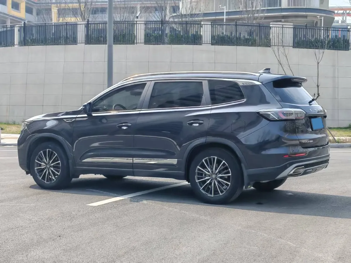 2022 Chery Tiggo 8 Plus 1.6T 197HP L4 7DCT,autocango,china used car exporter,china ev exporter,chinese used car exporter,chinese used ev exporter