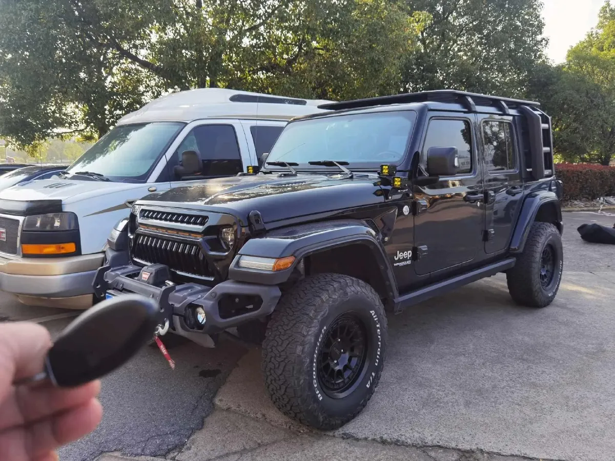 2021 Jeep Wrangler 2.0T 266HP L4 8AT,autocango,china used car exporter,china ev exporter,chinese used car exporter,chinese used ev exporter