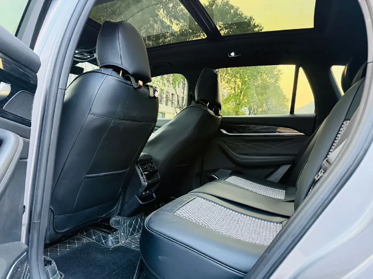 2024 Geely Monjaro 2.0T 218HP L4 7DCT,autocango,china used car exporter,china ev exporter,chinese used car exporter,chinese used ev exporter