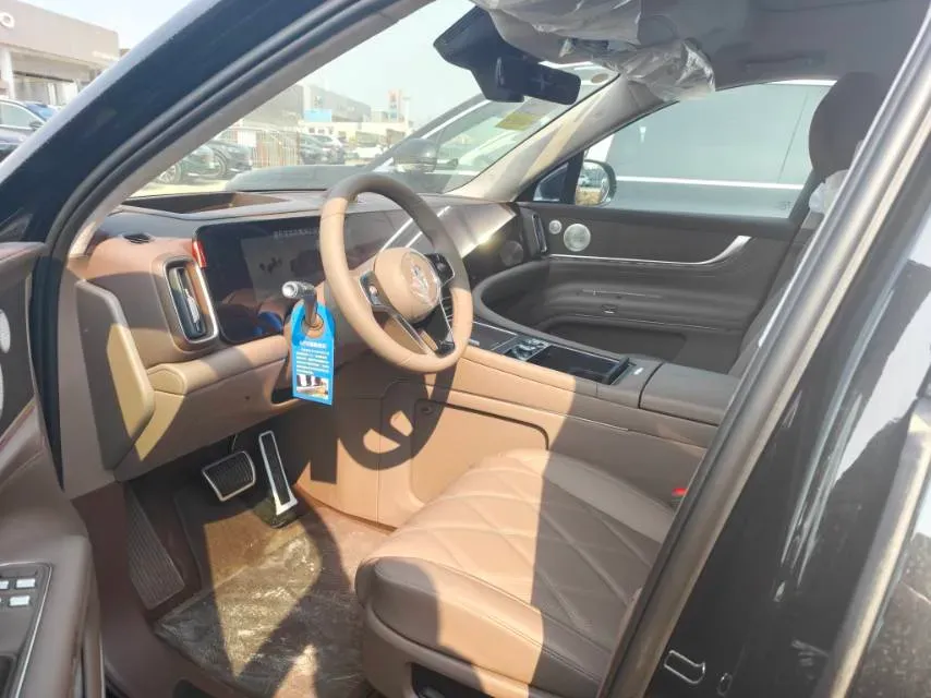 2025 AITO AITO M9 REEV 160HP REEV 52KWH,autocango,china used car exporter,china ev exporter,chinese used car exporter,chinese used ev exporter