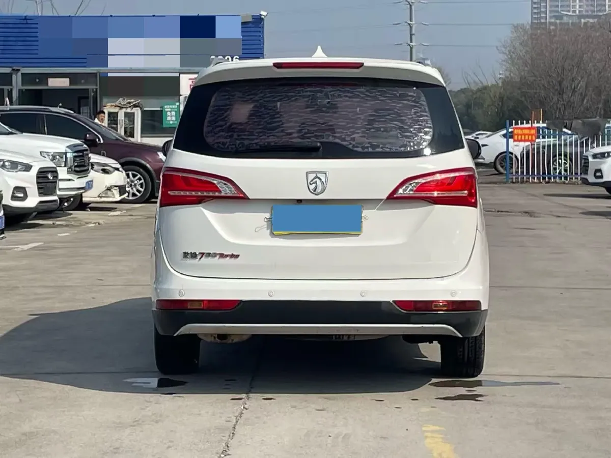 2017 BaoJun 730 1.5T 150HP L4 6MT,autocango,china used car exporter,china ev exporter,chinese used car exporter,chinese used ev exporter
