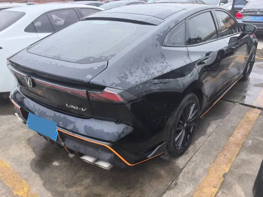2022 ChangAn UNI-V 1.5T 188HP L4 7DCT,autocango,china used car exporter,china ev exporter,chinese used car exporter,chinese used ev exporter