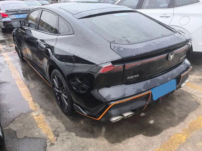 2022 ChangAn UNI-V 1.5T 188HP L4 7DCT,autocango,china used car exporter,china ev exporter,chinese used car exporter,chinese used ev exporter