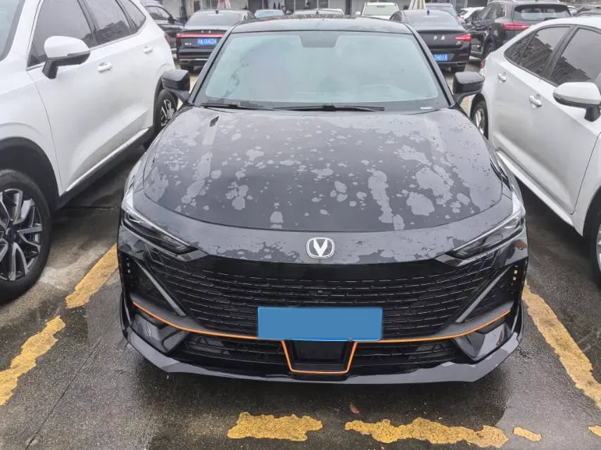 2022 ChangAn UNI-V 1.5T 188HP L4 7DCT,autocango,china used car exporter,china ev exporter,chinese used car exporter,chinese used ev exporter