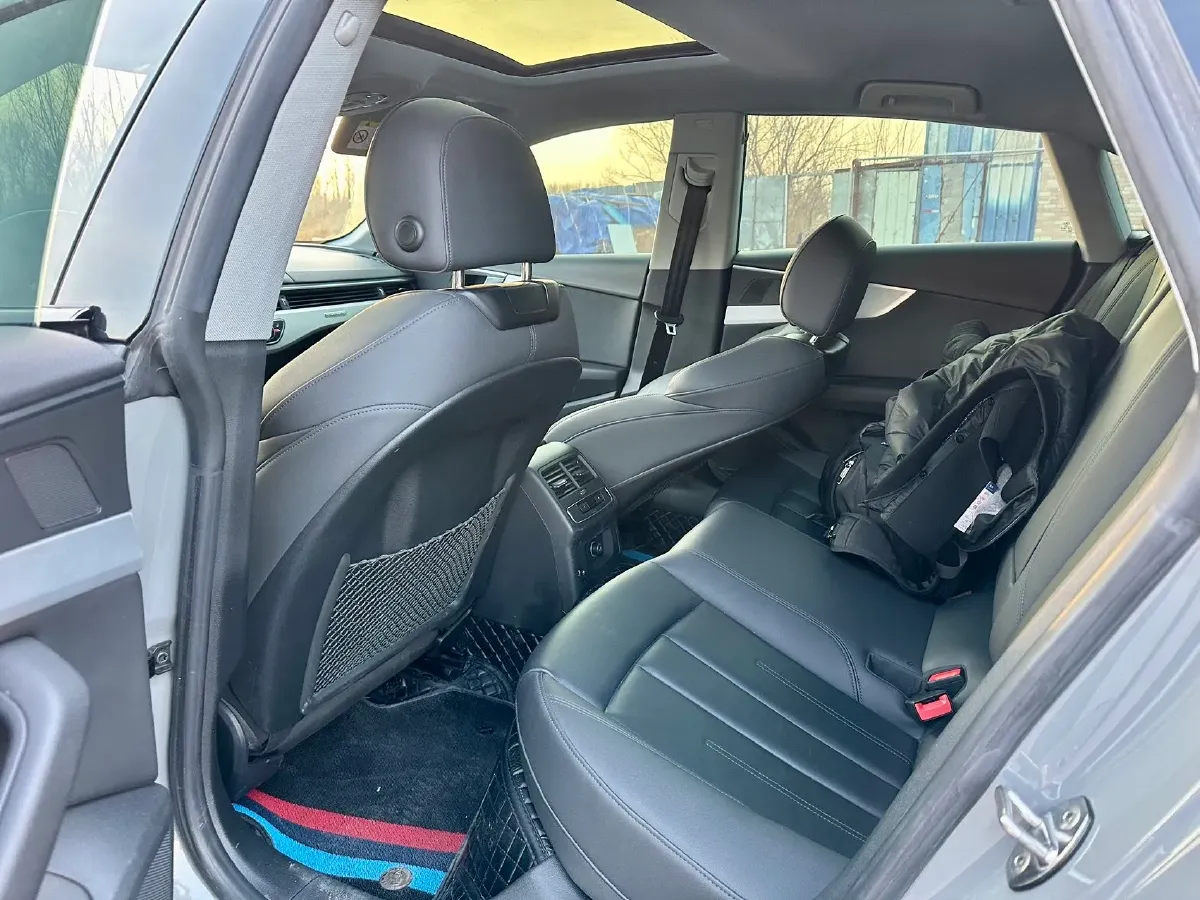 2021 Audi A5 2.0T 252HP L4 7DCT,autocango,china used car exporter,china ev exporter,chinese used car exporter,chinese used ev exporter