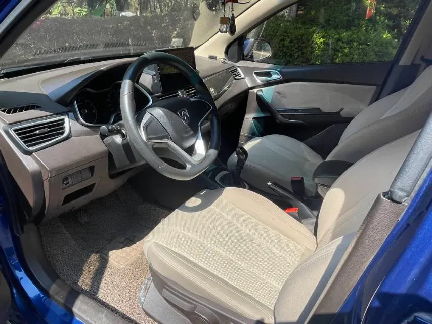 2017 BaoJun 310W 1.5L 112HP L4 6MT,autocango,china used car exporter,china ev exporter,chinese used car exporter,chinese used ev exporter