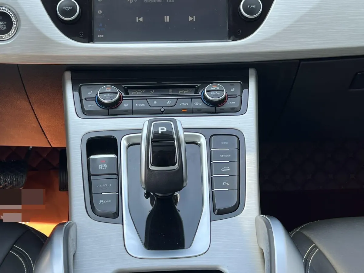 2020 Roewe i6 1.5T 169HP L4 7DCT,autocango,china used car exporter,china ev exporter,chinese used car exporter,chinese used ev exporter