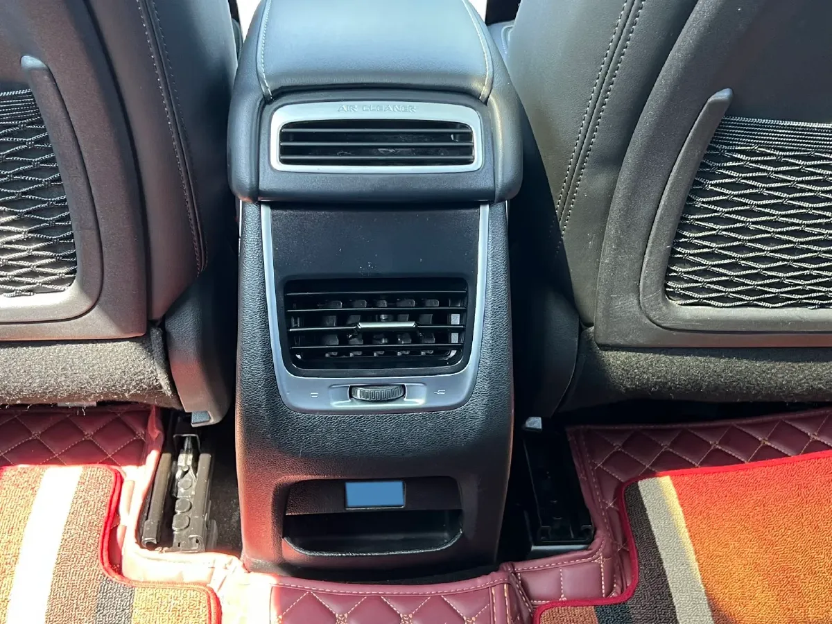 2020 Roewe i6 1.5T 169HP L4 7DCT,autocango,china used car exporter,china ev exporter,chinese used car exporter,chinese used ev exporter