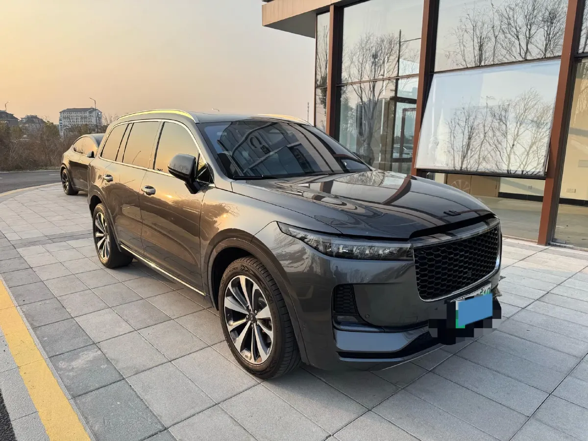 2021 Li ONE Range Extended 131HP REEV 40.5KWH,autocango,china used car exporter,china ev exporter,chinese used car exporter,chinese used ev exporter