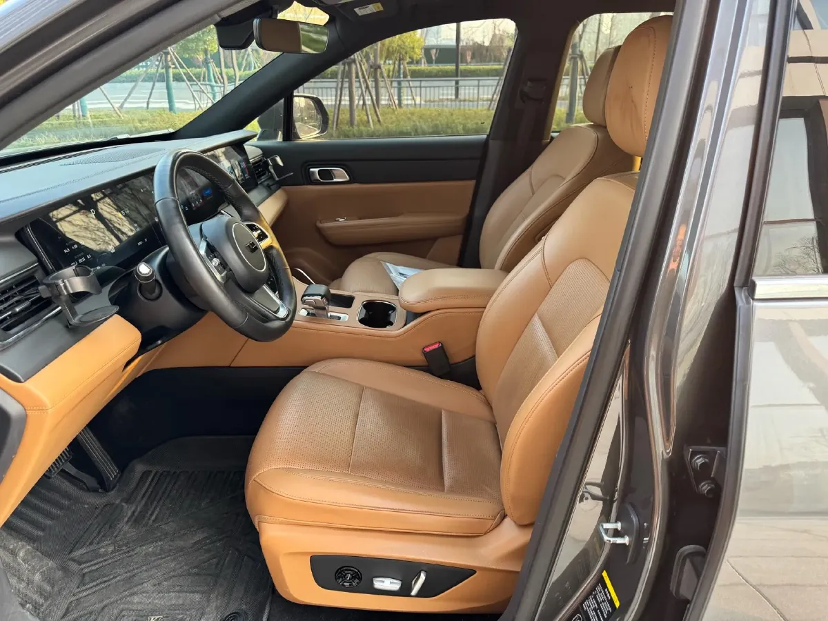 2021 Li ONE Range Extended 131HP REEV 40.5KWH,autocango,china used car exporter,china ev exporter,chinese used car exporter,chinese used ev exporter