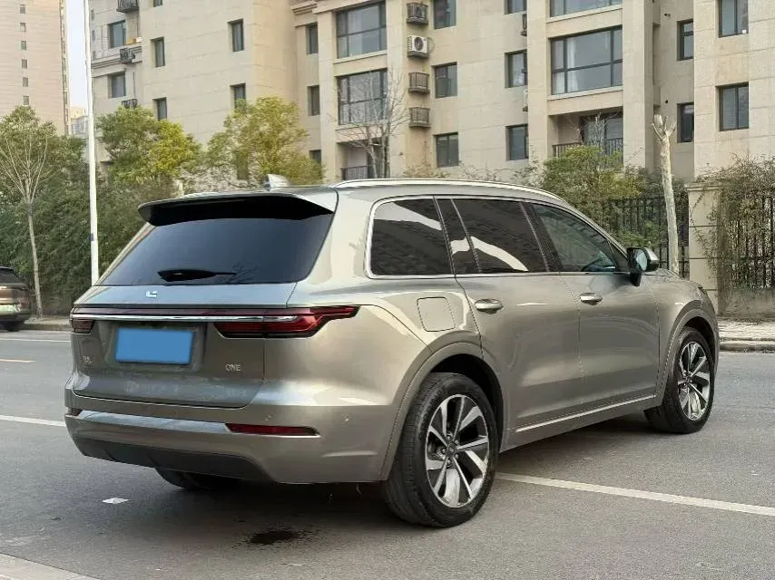 2021 Li ONE Range Extended 131HP REEV 40.5KWH,autocango,china used car exporter,china ev exporter,chinese used car exporter,chinese used ev exporter