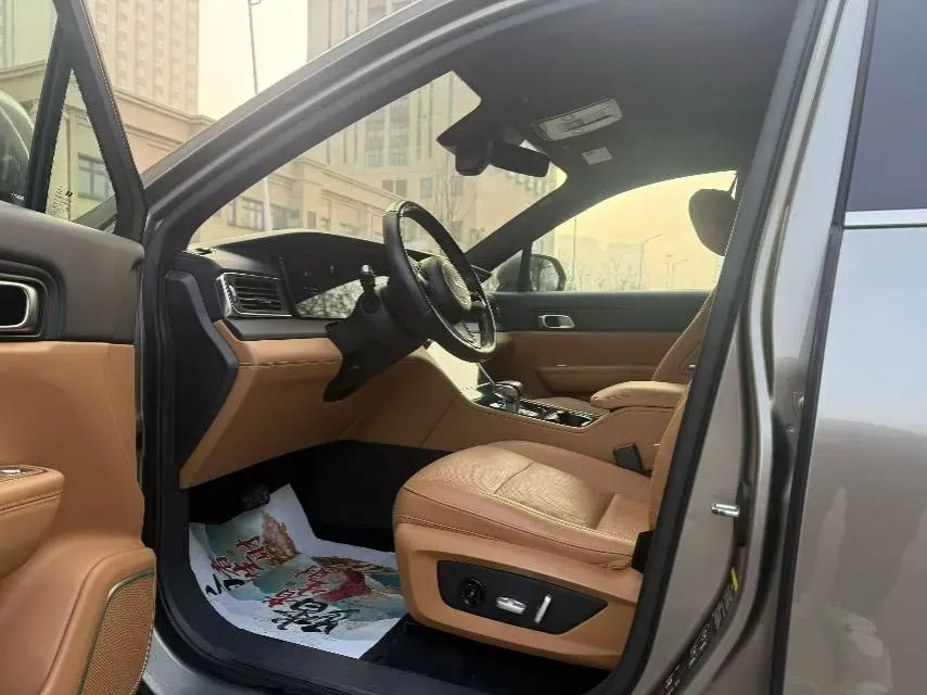 2021 Li ONE Range Extended 131HP REEV 40.5KWH,autocango,china used car exporter,china ev exporter,chinese used car exporter,chinese used ev exporter