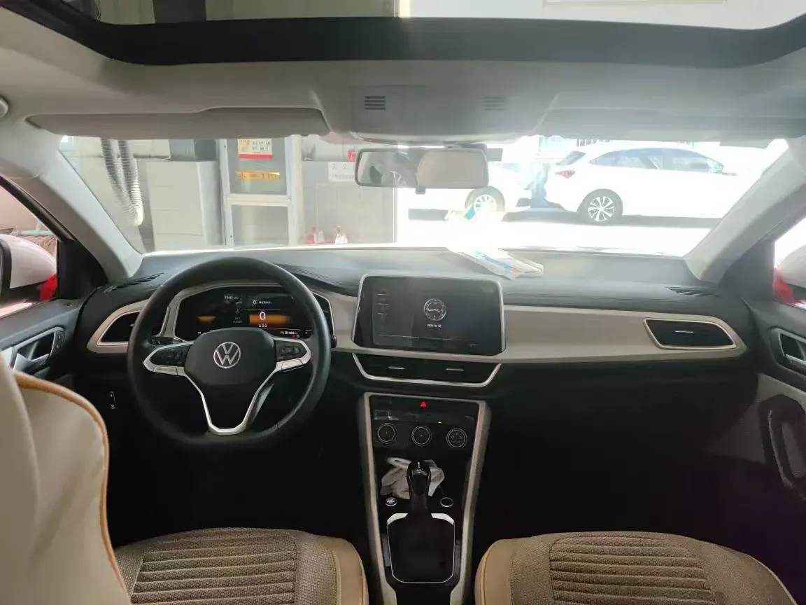 2023 Volkswagen T-Roc 1.4T 150HP L4 7DCT,autocango,china used car exporter,china ev exporter,chinese used car exporter,chinese used ev exporter