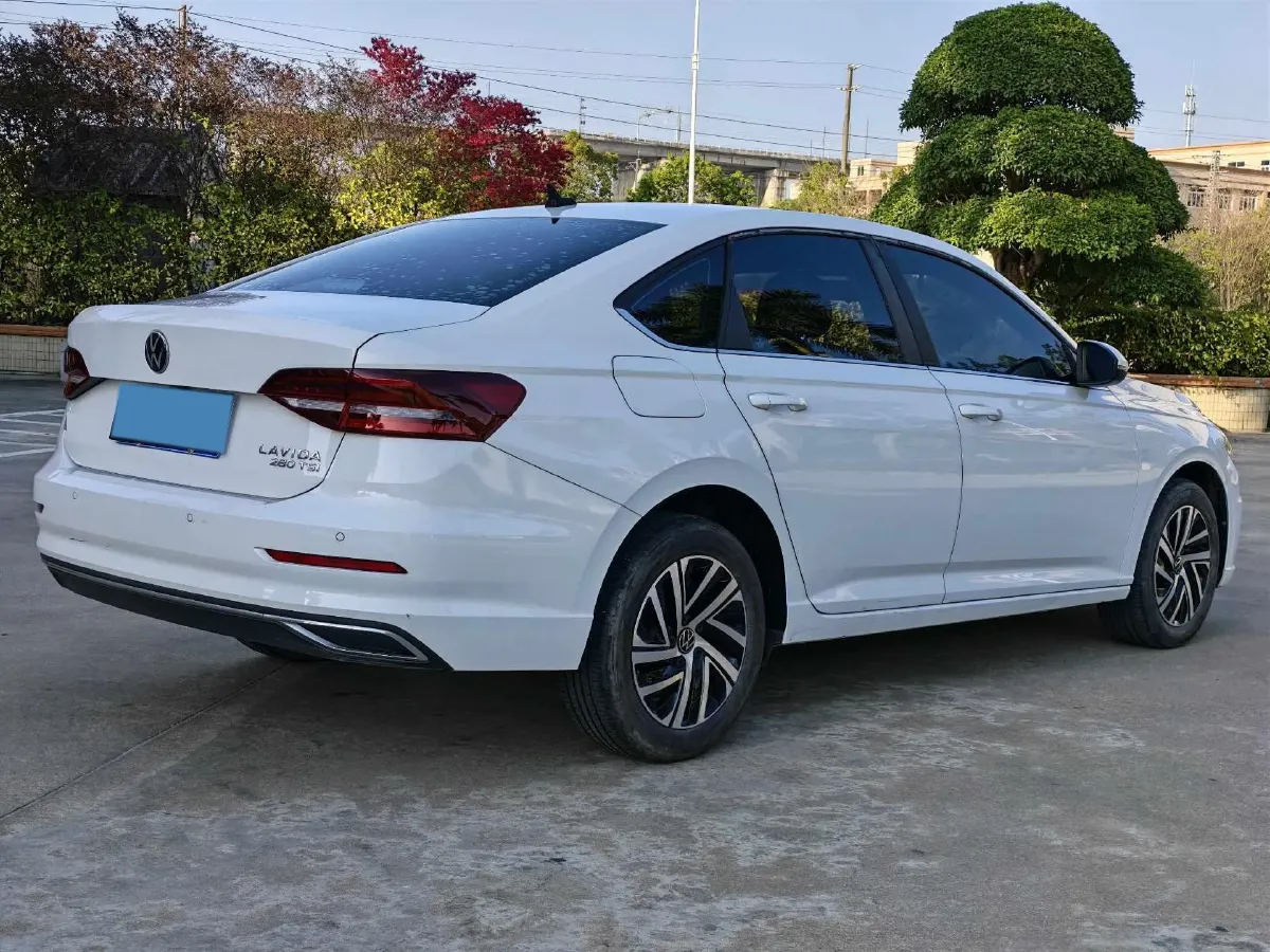 2022 Volkswagen T-Roc 1.4T 150HP L4 7DCT,autocango,china used car exporter,china ev exporter,chinese used car exporter,chinese used ev exporter